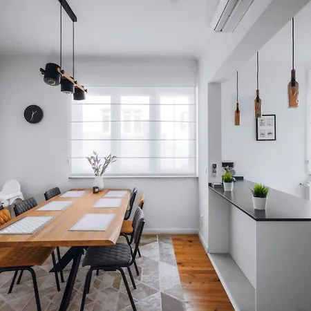 Luminous Retreat Spacious 2bd By Flat Mаnager Διαμέρισμα