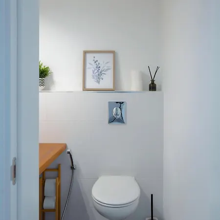 Luminous Retreat Spacious 2bd By Flat Mаnager Szófia