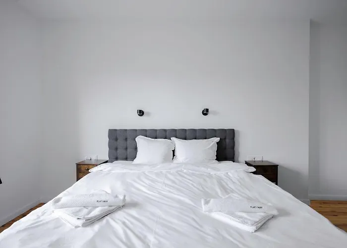 Апартамент Luminous Retreat Spacious 2bd By Flat Mаnager *