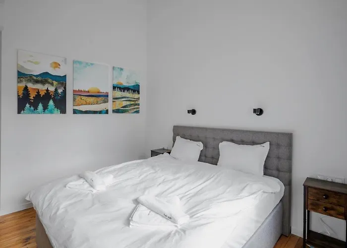 Апартамент Luminous Retreat Spacious 2bd By Flat Mаnager