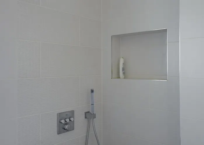 Апартамент Luminous Retreat Spacious 2bd By Flat Mаnager София