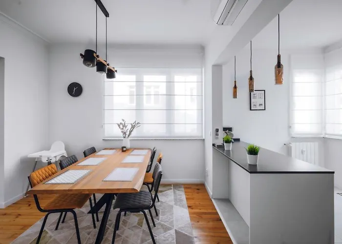 Luminous Retreat Spacious 2bd By Flat Mаnager アパート